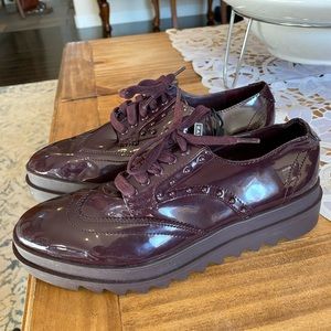 NWOT Ladies ZARA Patent Leather Shoes